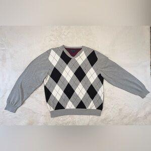 Tommy Hilfiger V-Neck Sweater with Grey, Black, and White Argyle Size L